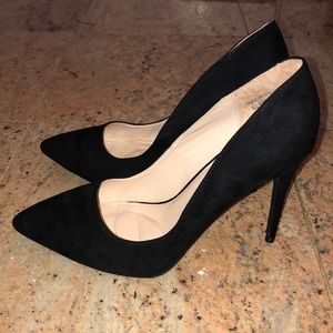Black suede pumps! Never worn!